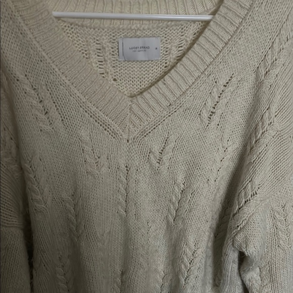 Lucky Brand Cream V-Neck Sweater with Relaxed Fit and Chunky Knit - Picture 4 of 4